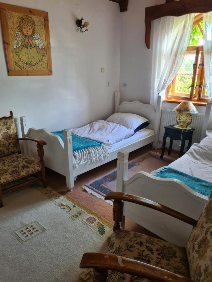 Dworek Sw.Antoniego Slawutowo Bagian luar foto