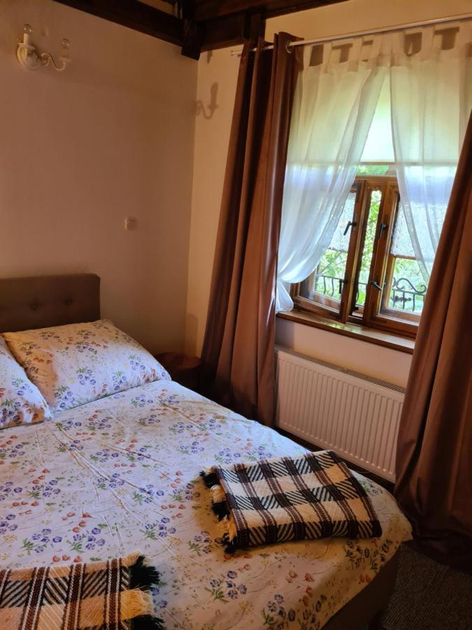 Dworek Sw.Antoniego Slawutowo Bagian luar foto