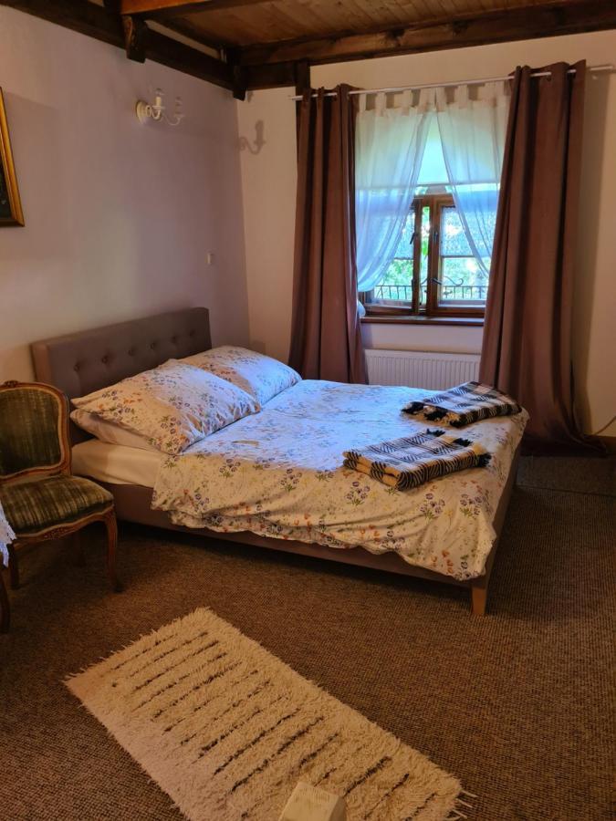 Dworek Sw.Antoniego Slawutowo Bagian luar foto