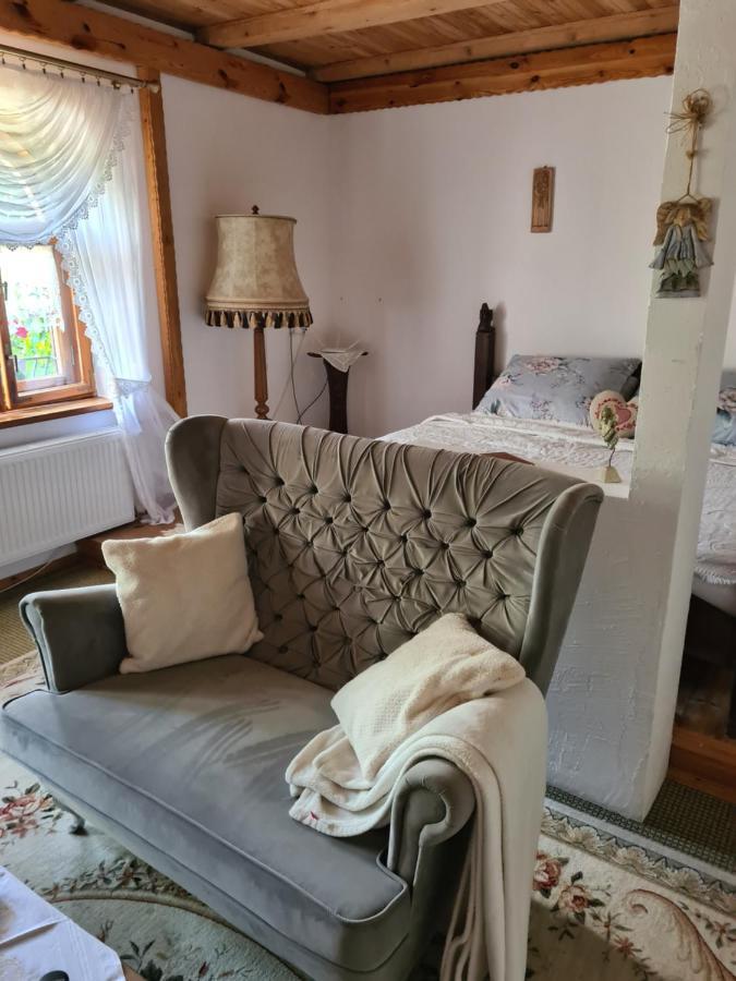 Dworek Sw.Antoniego Slawutowo Bagian luar foto